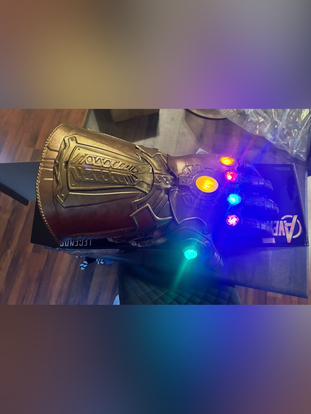 Avengers Infinity Gauntlet – Larger Adult Size